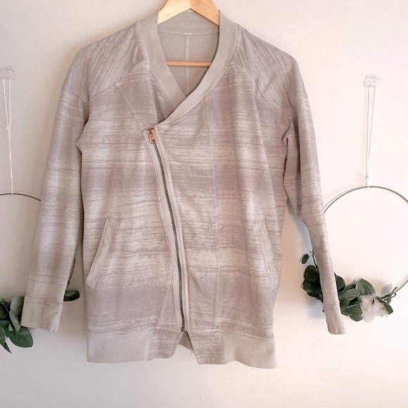 Lululemon Mula Bundle wrap Coat jacket  zip up size 6 grey - Picture 5 of 16